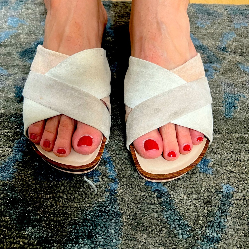 Butter soft suede Cole Haan Slide sandals super comfy size 8